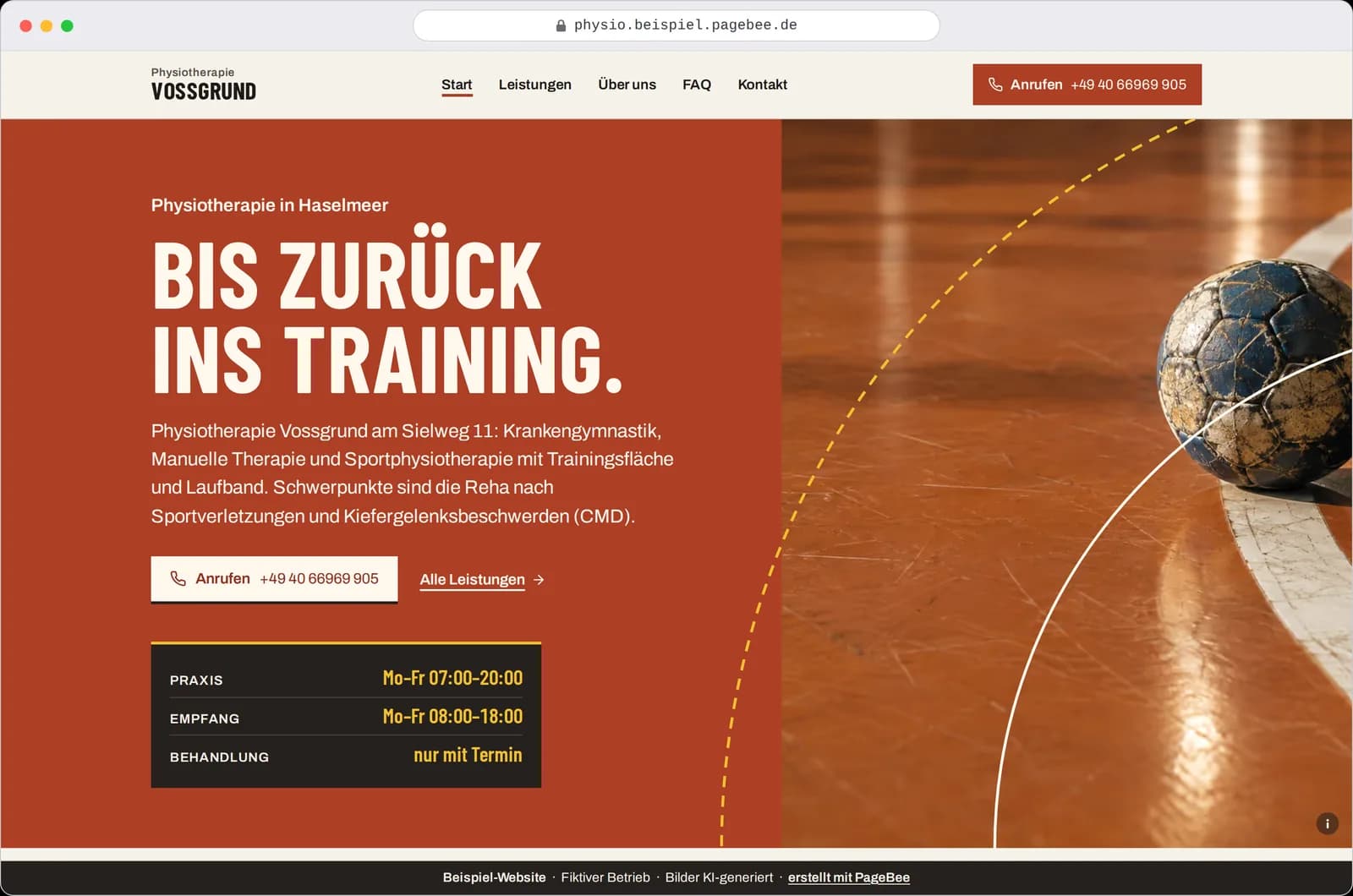 Startseite von Physiotherapie Vossgrund im Browserfenster: die Überschrift „Bis zurück ins Training.“, die Praxiszeiten und ein Handball auf dem Hallenboden